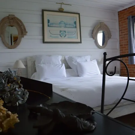 La Grange Des Marettes Bed and breakfast