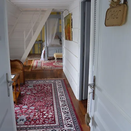 La Grange Des Marettes Frühstückspension Cléres