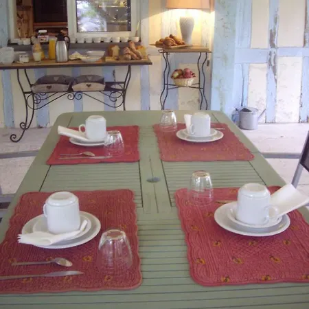 La Grange Des Marettes Bed & Breakfast 4*