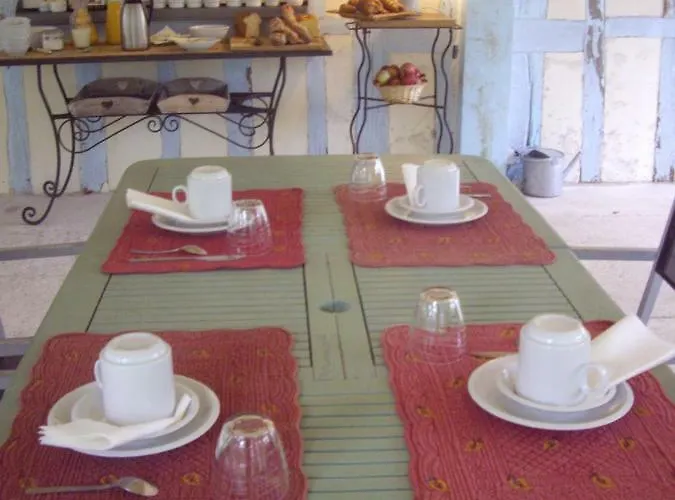 La Grange Des Marettes Bed & Breakfast 4*